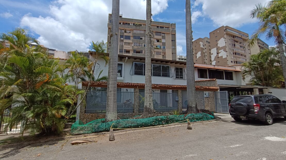 CASA EN SANTA FE NORTE PARA REMODELAR